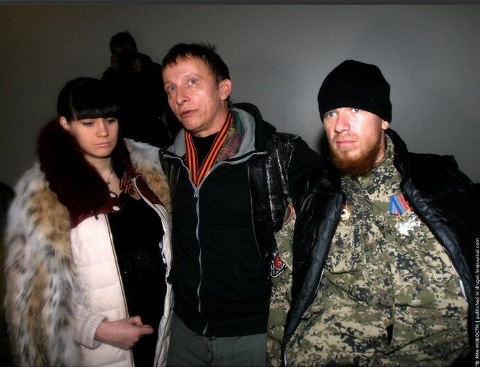 Охлобыстин притащил из России террористу "Мотороле" бутылку, а его жене  - шубу