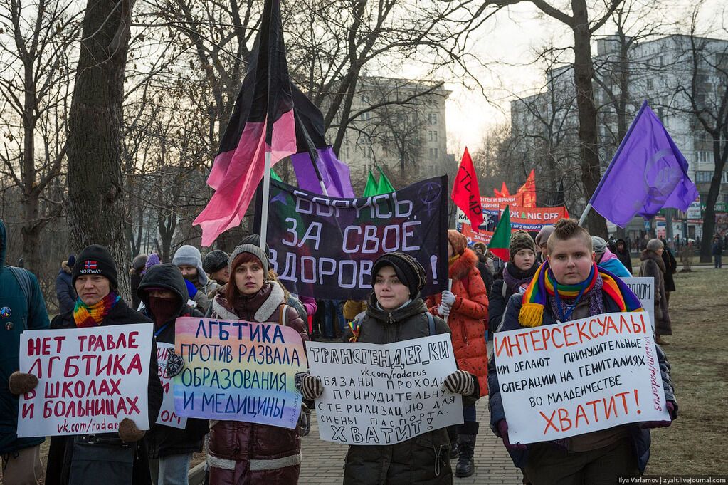 Я здоров, но без штанов. Россияне вышли на массовый протест врачей: опубликованы фото и видео