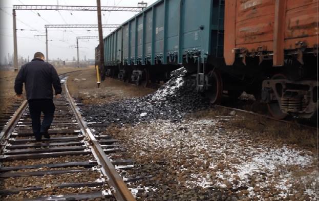 В Дебальцево разворовывают уголь для Украины