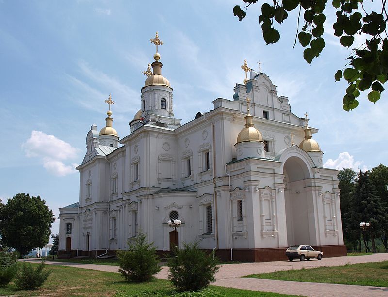 Свято-Успенский собор - главный храм на территории Полтавской крепости. Собор строился 22 года — с 1748 по 1770 год. Находится в г. Полтава.