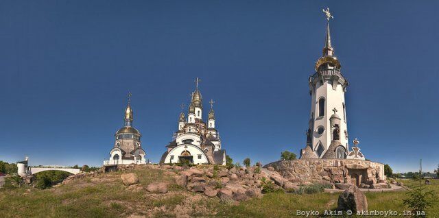 Церковь святого Евгения в селе Буки. Храмовый комплекс с ландшафтным парком в селе Буки Сквирского района Киевской области.