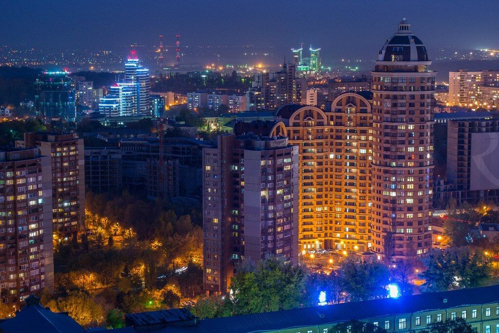 В сети появились фото вечернего Киева с крыш высоток