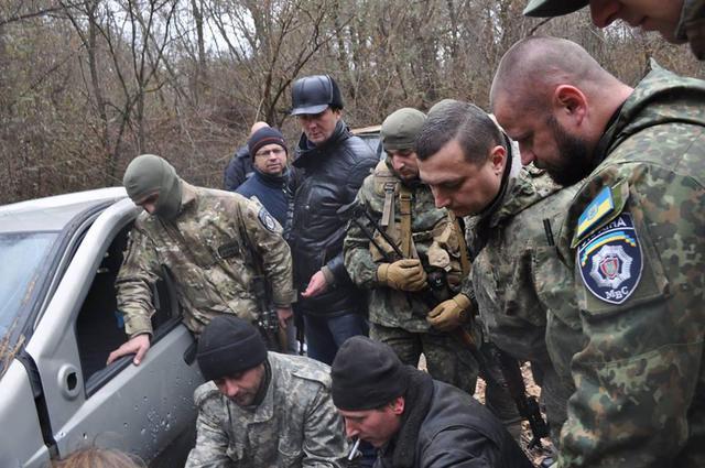 Волонтери винайшли легку і міцну броню для бойових машин української армії: опубліковано фото