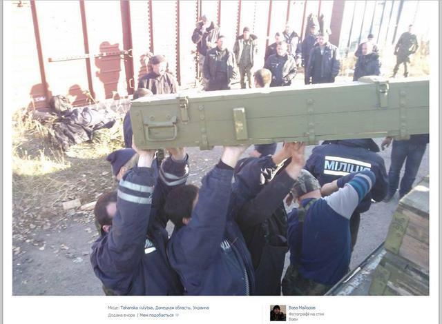Россия доставляет военные грузы для террористов вагонами РЖД: фотофакт