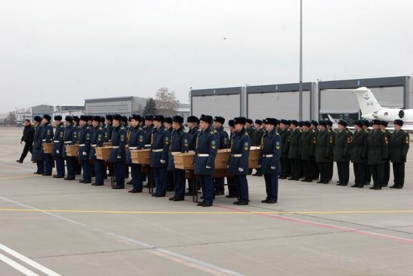 Из Харькова в Нидерланды отправили контейнеры с останками жертв крушения Boeing-777