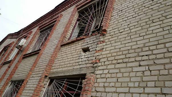 В Харькове из гранатомета обстреляли военкомат: опубликованы фото