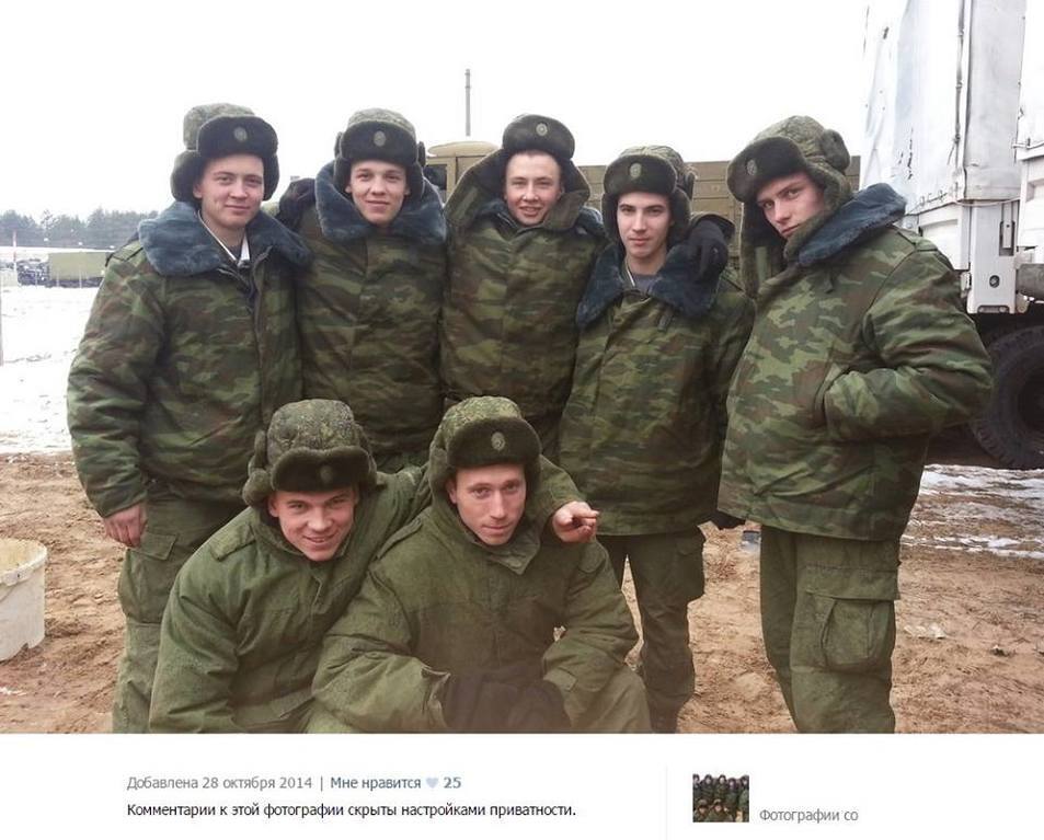 Опубліковані фотодокази "перевтілення" путінських вояк в МНСників, що доставляють гумконвої