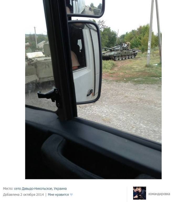 Опубликованы фотодоказательства "перевоплощения" путинских вояк в МЧСников, доставляющих гумконвои