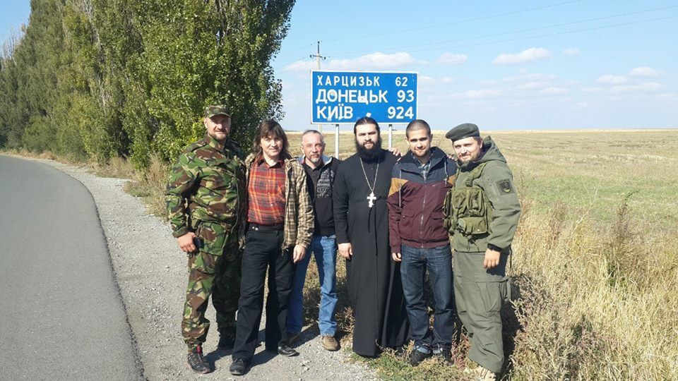 Опубліковані фото "аншлагових" концертів православних рокерів для терористів