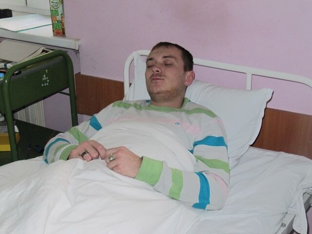 В Калининграде кастетом избили воевавшего за "Новороссию" наемника: у мужчины сломана челюсть