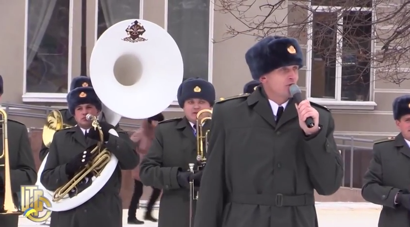 Появилось видео, как "киевская хунта издевается" над жителями Артемовска