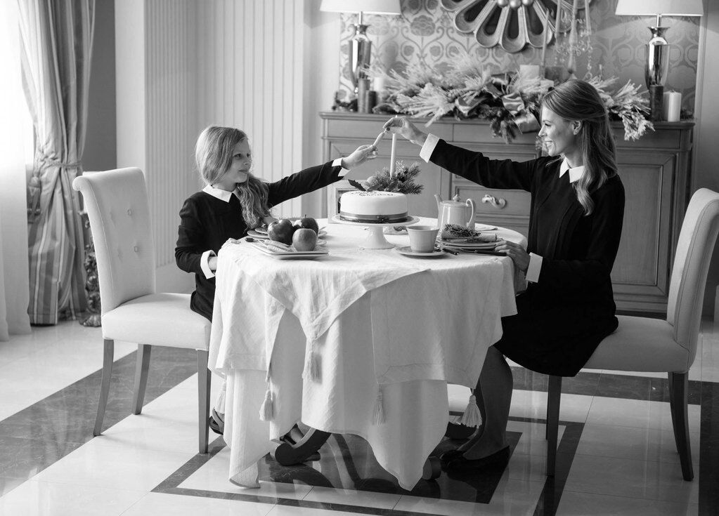 Ольга Фреймут снялась с дочкой в фотосессии и рассказала, как ее изменил уходящий год