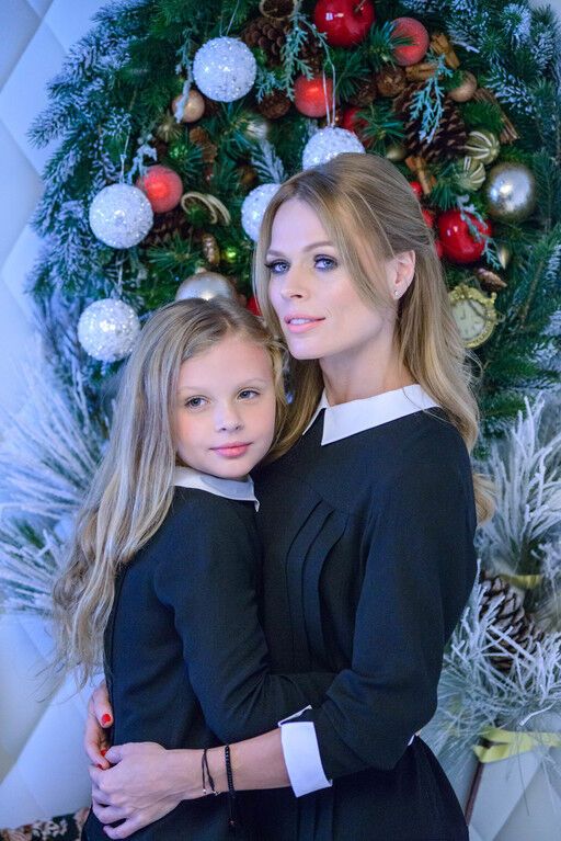 Ольга Фреймут снялась с дочкой в фотосессии и рассказала, как ее изменил уходящий год