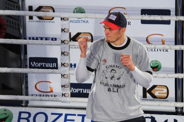 Усика "нокаутировал" 5-летний ребенок