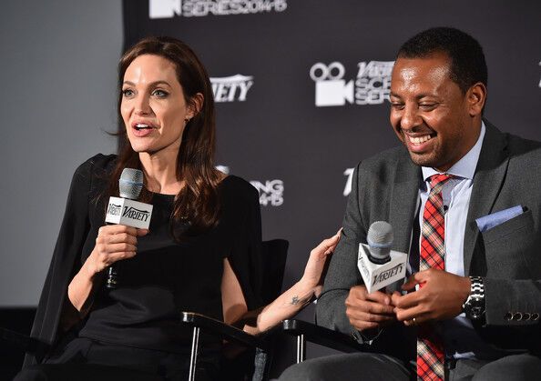 Анджелина Джоли представила фильм о традиции принудительной женитьбы