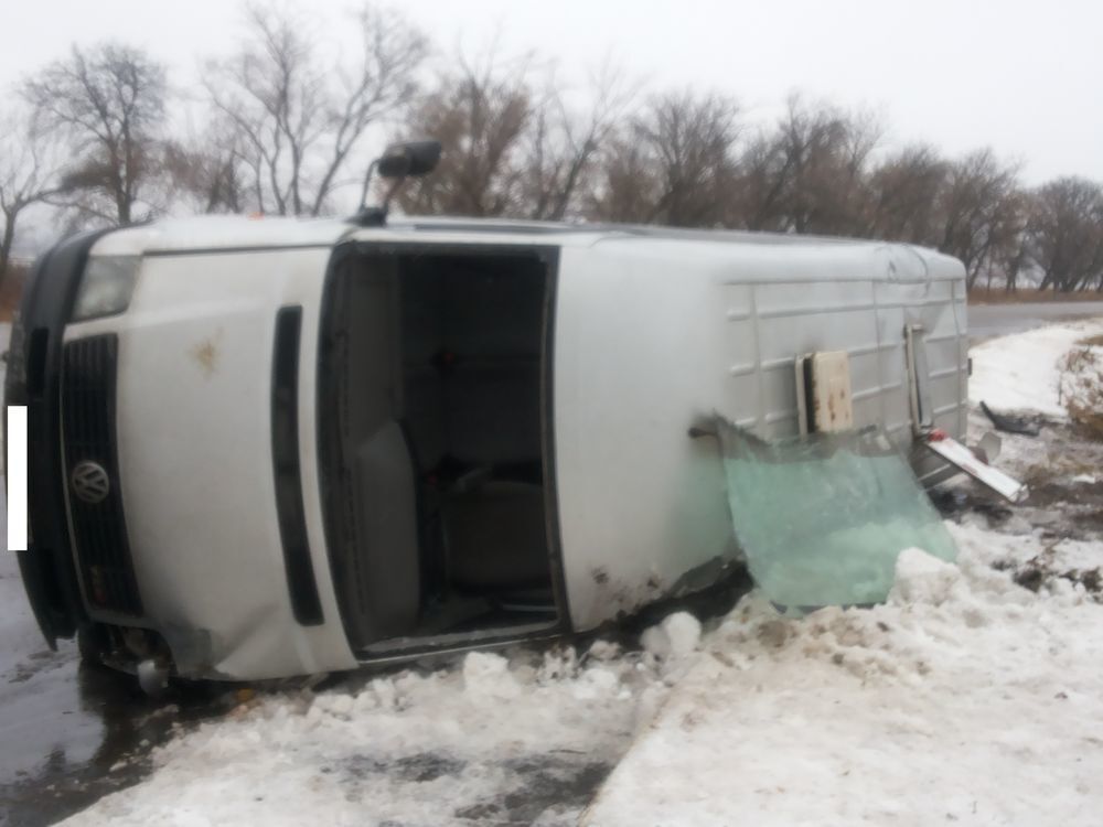В Харьковской области перевернулась маршрутка, есть пострадавшие