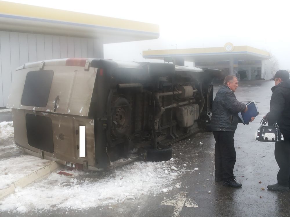 В Харьковской области перевернулась маршрутка, есть пострадавшие