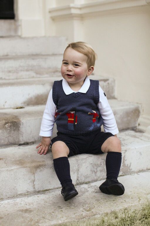 Кейт и Уильям опубликовали новые фото принца Джорджа