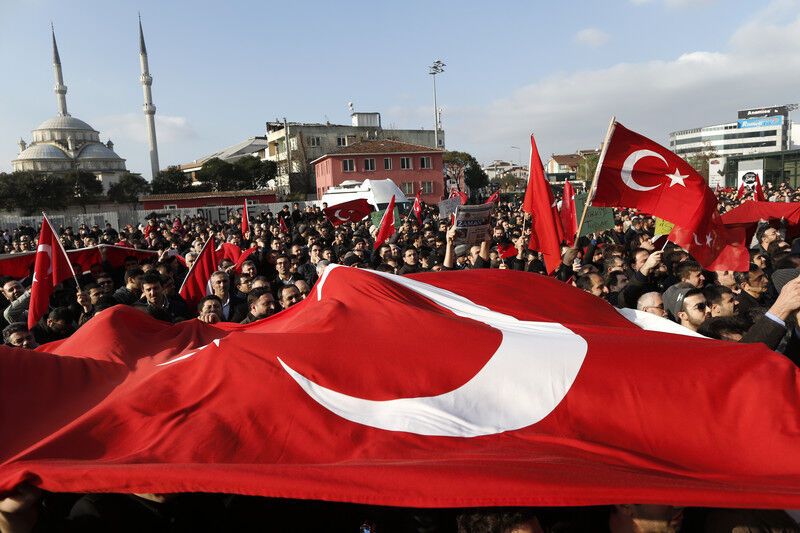 В Турции начались аресты оппозиционных журналистов. Опубликованы фото и видео