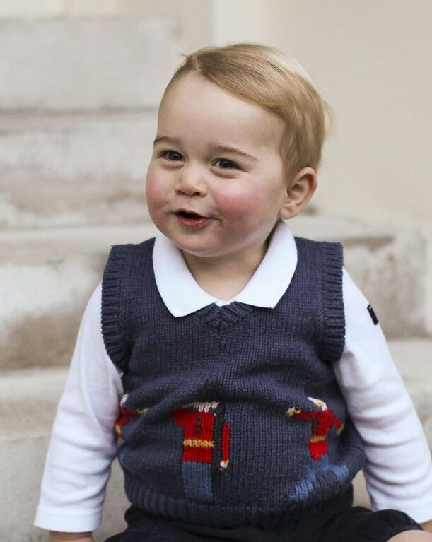 Кейт и Уильям опубликовали новые фото принца Джорджа