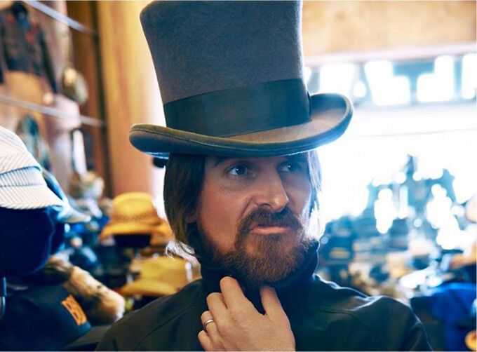 Таким Кристиана Бэйла вы точно не видели