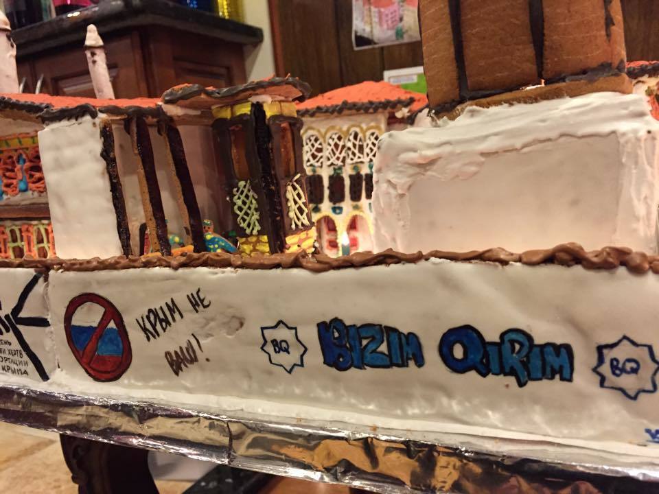 Американцы "выгнали" из имбирного Крыма "зеленых человечков": фото кулинарного шедевра