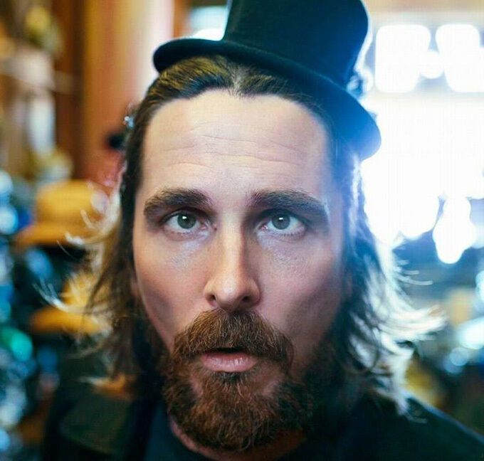 Таким Кристиана Бэйла вы точно не видели