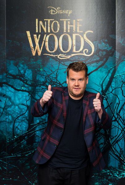 Анна Кендрик в кошмарном платье на презентации фильма