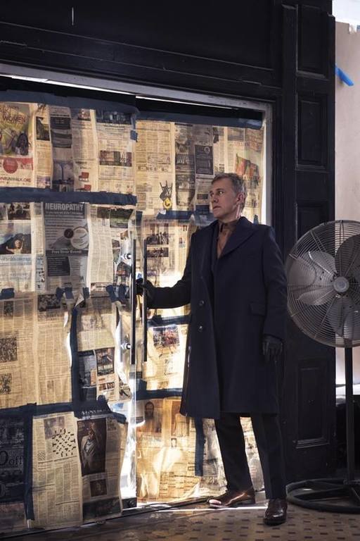 Новый злодей "бондианы" во всей красе