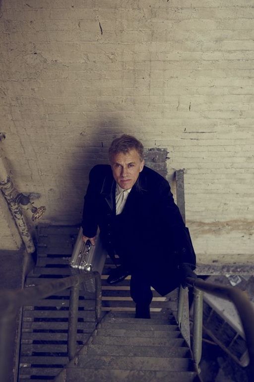 Новый злодей "бондианы" во всей красе