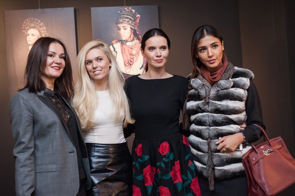 Ефросинина, Фреймут, Ребрик и другие звезды примерили традиционные украинские костюмы в проекте "Щирі"