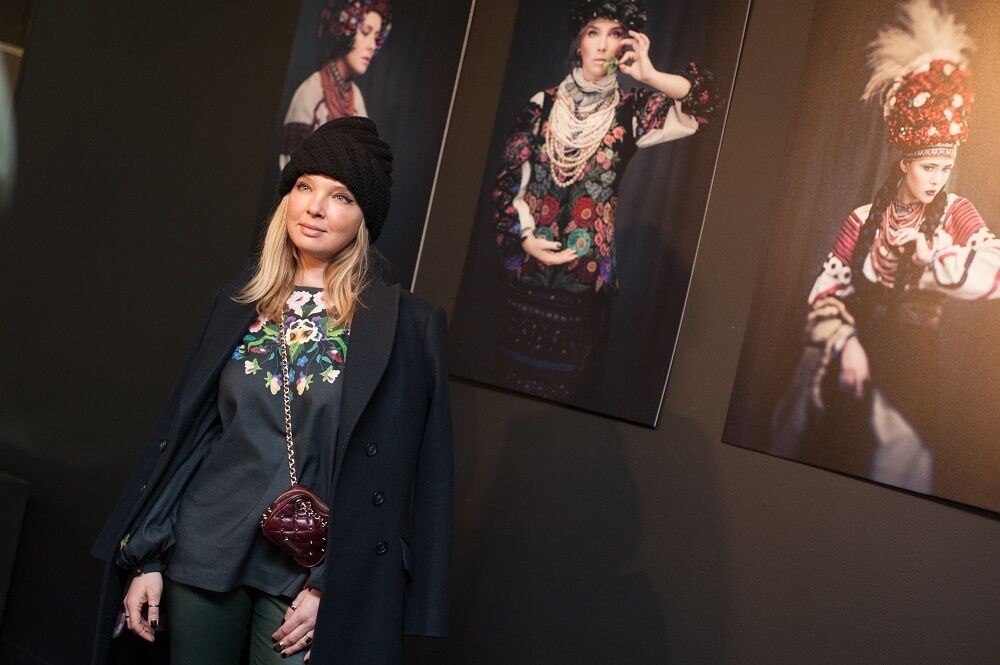 Ефросинина, Фреймут, Ребрик и другие звезды примерили традиционные украинские костюмы в проекте "Щирі"