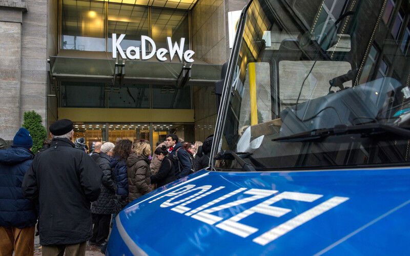 Вооруженный налет на торговый центр в Берлине: есть пострадавшие