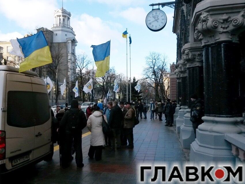 К Гонтаревой снова пришли гости, которые считают, что их "просто кинули": опубликованы фото