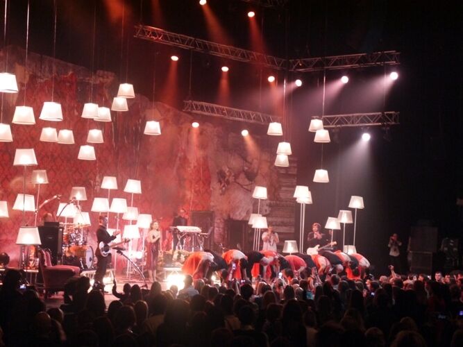 В Киеве с аншлагом прошел концерт Тины Кароль: зрители не могли сдержать слез