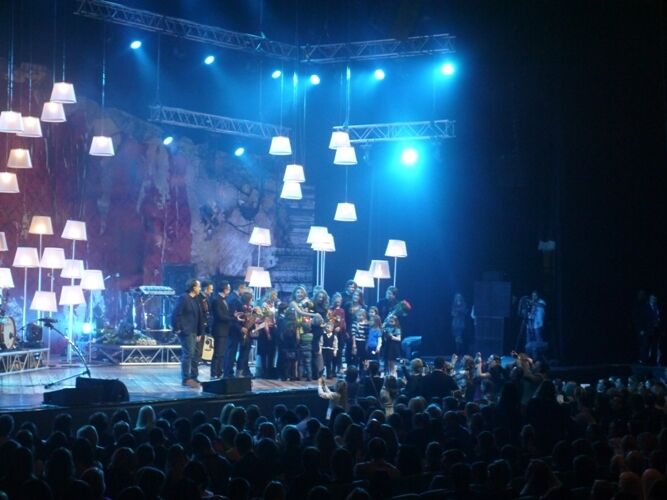 В Киеве с аншлагом прошел концерт Тины Кароль: зрители не могли сдержать слез