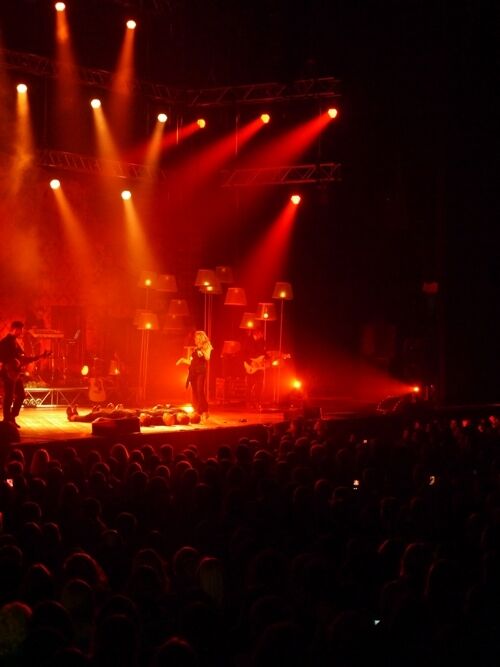 В Киеве с аншлагом прошел концерт Тины Кароль: зрители не могли сдержать слез