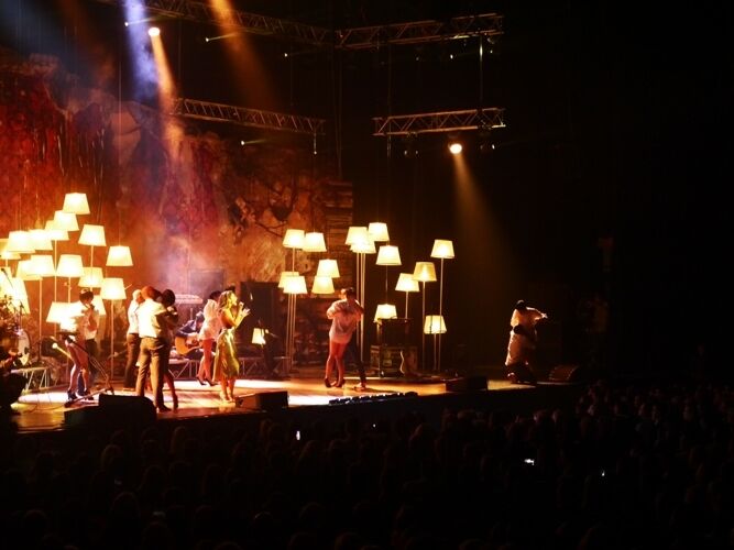 В Киеве с аншлагом прошел концерт Тины Кароль: зрители не могли сдержать слез