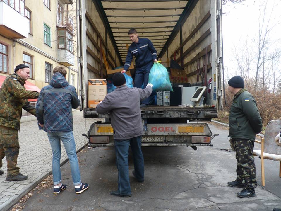 Украина доставила в Краматорск 20 тонн гуманитарной помощи. Фотофакт