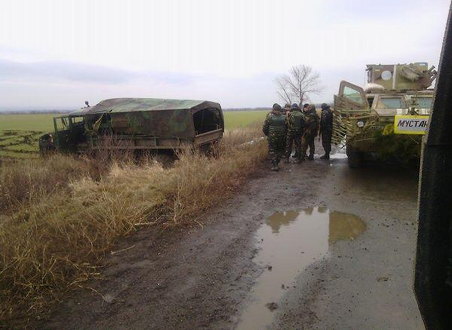 Бійці Нацгвардії підірвалися на міні терористів: один загинув, інший поранений