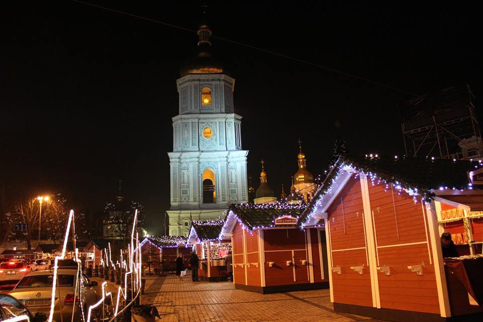 На колокольне Софийского собора зажглась рождественская звезда: опубликовано фото