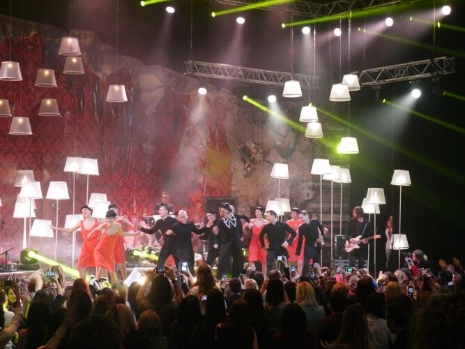 В Киеве с аншлагом прошел концерт Тины Кароль: зрители не могли сдержать слез