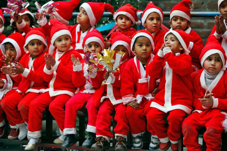 Мир отмечает католическое Рождество: фотографии из 20 стран