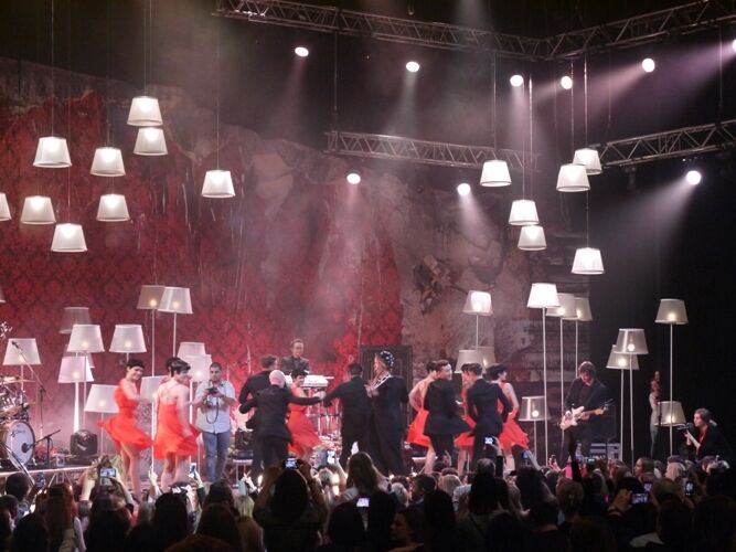 В Киеве с аншлагом прошел концерт Тины Кароль: зрители не могли сдержать слез