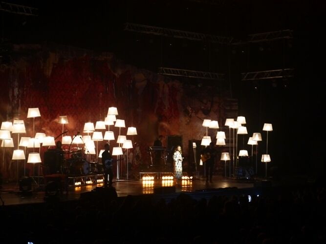 В Киеве с аншлагом прошел концерт Тины Кароль: зрители не могли сдержать слез