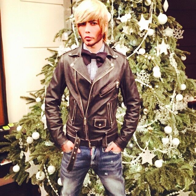 Сергей Зверев поздравил Украину с Новым годом и признался в любви по-украински 