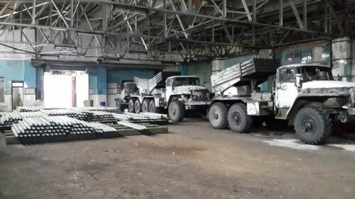 Террористы забили по завязку склад луганского завода российской военной техникой: фотофакт
