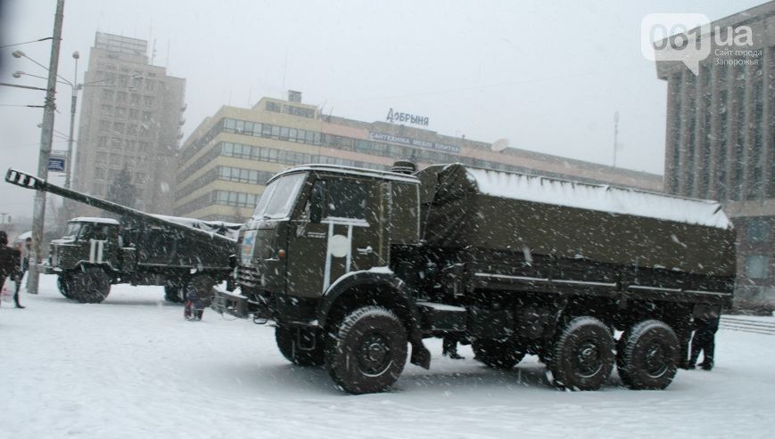 В Запорожье показали военную технику, "воевавшую" в зоне АТО: фото с выставки