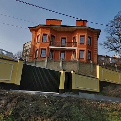 Розшукуваний Азаров продає будинок у центрі Києва: опубліковані документи