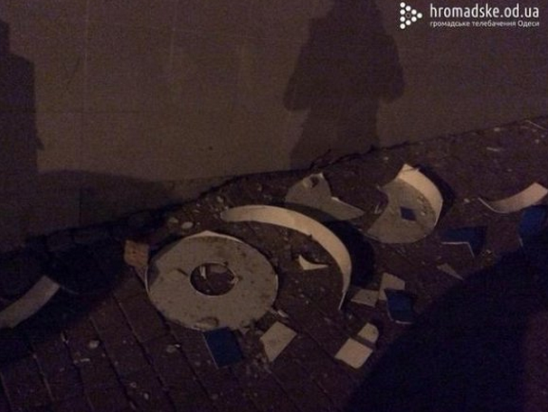В Одессе взорвали украинский магазин "Патриот": фото с места преступления